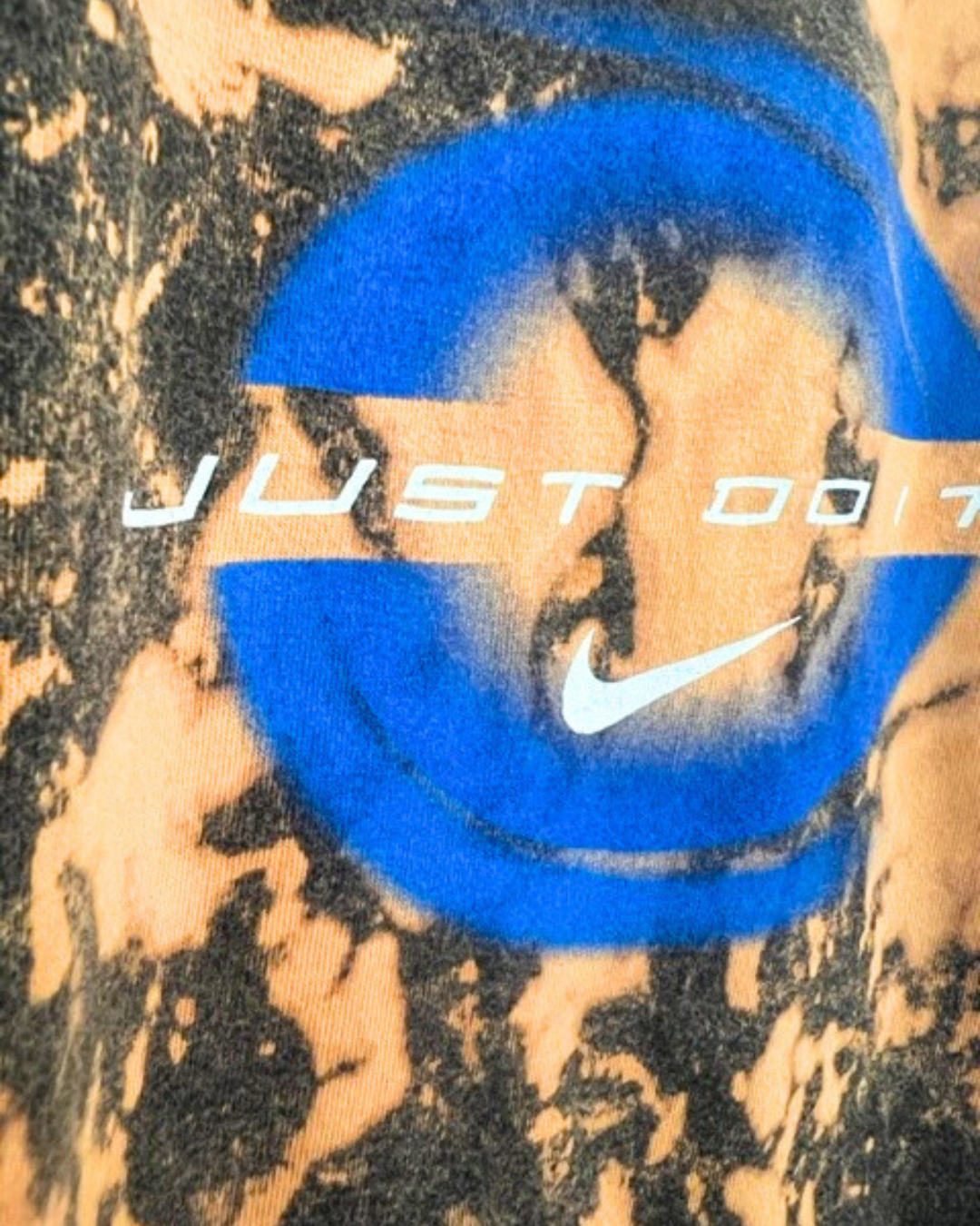 Vintage NIKE Bleach "Just Do It" sports T-shirt